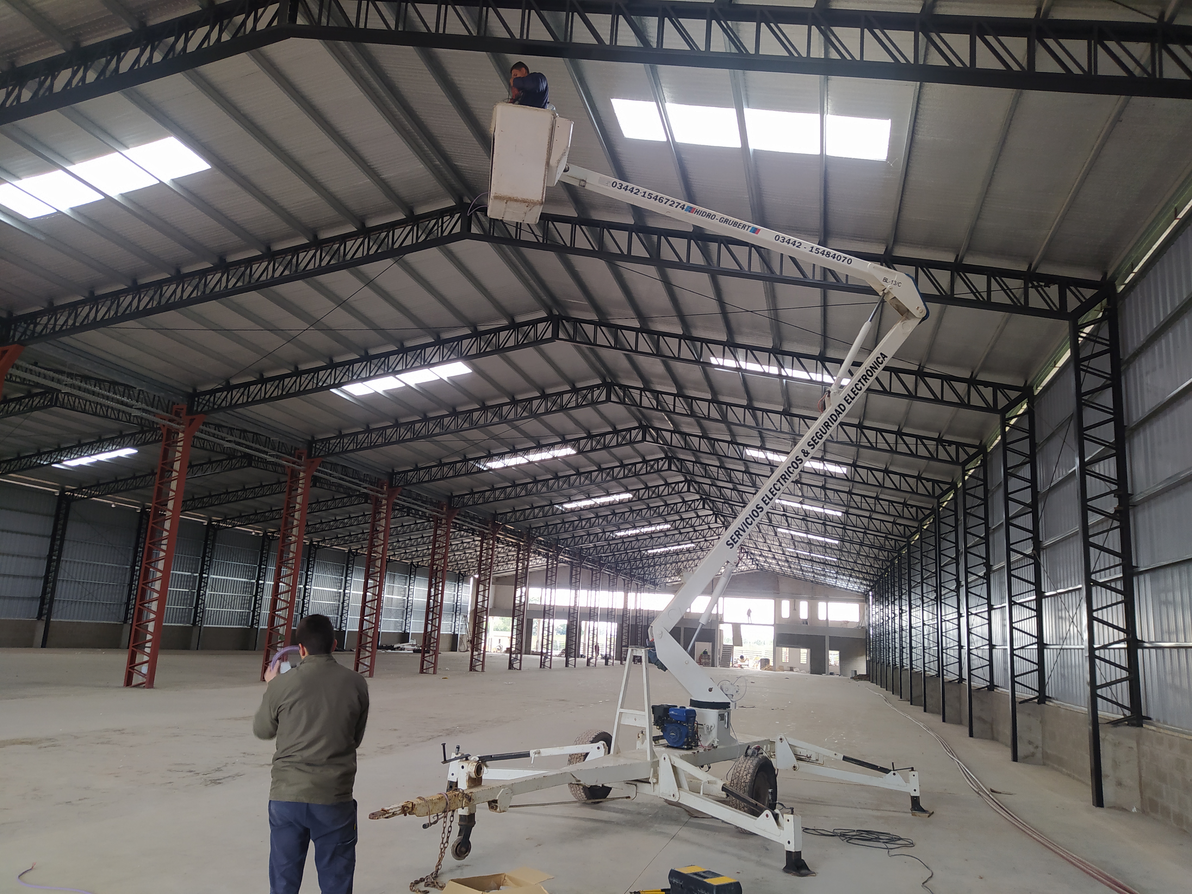 Nave industrial de 4000 metros cuadrados – vista 1